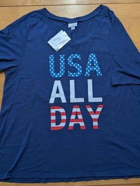 NWT Patriotic USA All Day Navy Graphic Tee
